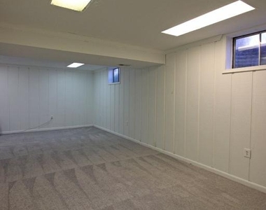 1507 Kersey Lane - Photo Thumbnail 18