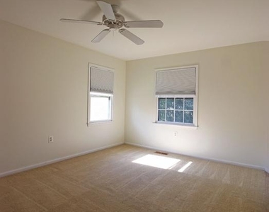 1507 Kersey Lane - Photo Thumbnail 23