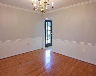 1507 Kersey Lane - Photo Thumbnail 5