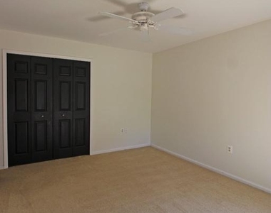1507 Kersey Lane - Photo Thumbnail 26
