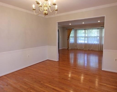 1507 Kersey Lane - Photo Thumbnail 6