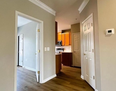 253 Market Street W - Photo Thumbnail 20