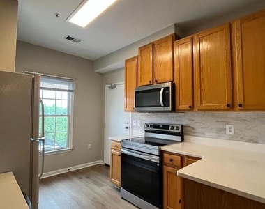 253 Market Street W - Photo Thumbnail 26