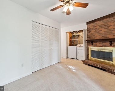 18221 Fox Chase Circle - Photo Thumbnail 20
