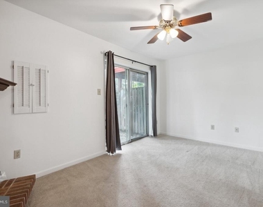 18221 Fox Chase Circle - Photo Thumbnail 19