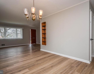 4426 Hallet Street - Photo Thumbnail 10