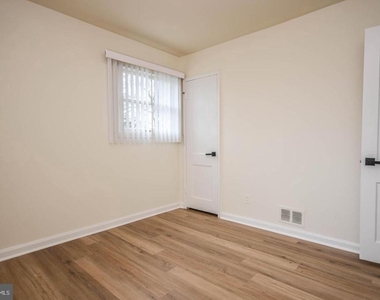 4426 Hallet Street - Photo Thumbnail 19