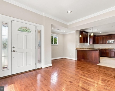 10717 Bentley Lane - Photo Thumbnail 2
