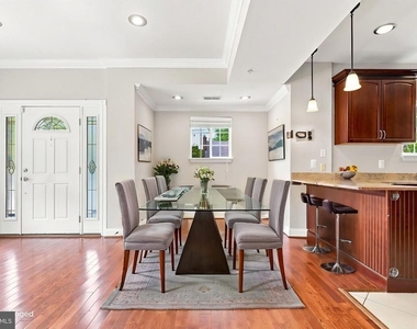 10717 Bentley Lane - Photo Thumbnail 3