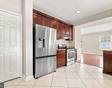 10717 Bentley Lane - Photo Thumbnail 7