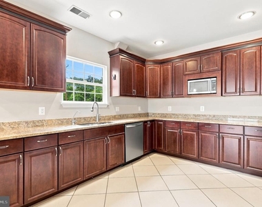 10717 Bentley Lane - Photo Thumbnail 8