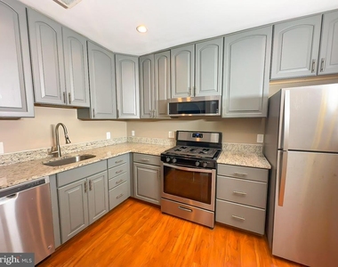 6 Monroe Street - Photo Thumbnail 8