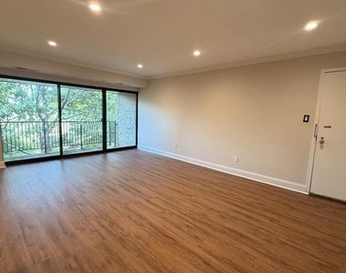 6 Monroe Street - Photo Thumbnail 5