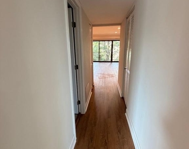 6 Monroe Street - Photo Thumbnail 1