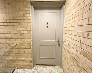6 Monroe Street - Photo Thumbnail 18