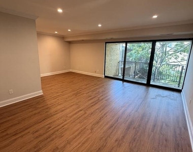 6 Monroe Street - Photo Thumbnail 7