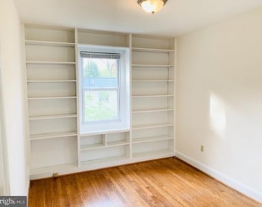 2207 Seminary Road - Photo Thumbnail 11
