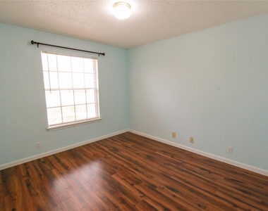 9705 Dalewood Dr - Photo Thumbnail 21
