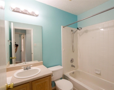 9705 Dalewood Dr - Photo Thumbnail 11