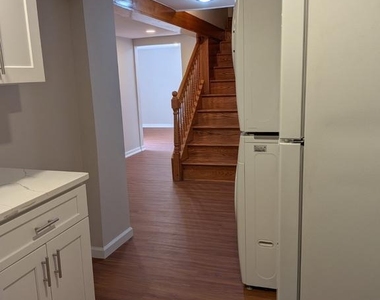 2102 Luzerne Avenue - Photo Thumbnail 6