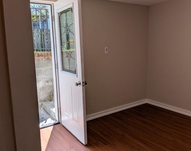 2102 Luzerne Avenue - Photo Thumbnail 4