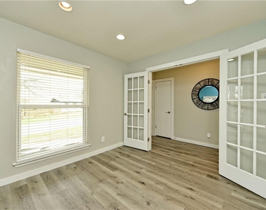 1601 Elmira Rd - Photo Thumbnail 5