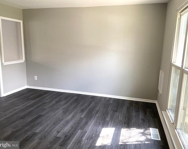 13001 Country Ridge Drive - Photo Thumbnail 2