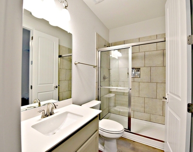 2220 Airport Dr - Photo Thumbnail 15