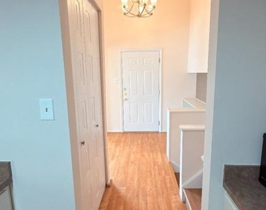 6288 Blue Dart Place - Photo Thumbnail 6