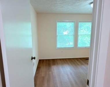 6288 Blue Dart Place - Photo Thumbnail 18