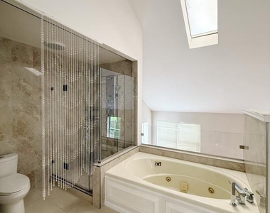 8545 Harvest View Court - Photo Thumbnail 15