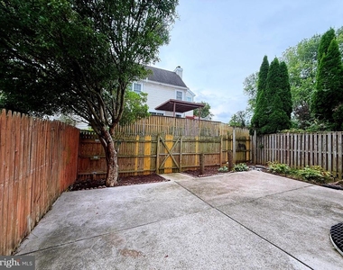 8545 Harvest View Court - Photo Thumbnail 19