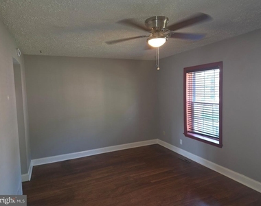 8803 Hayshed Lane - Photo Thumbnail 2