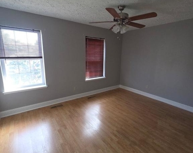 8803 Hayshed Lane - Photo Thumbnail 17