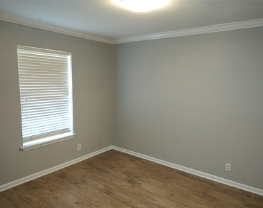 3304 Woodbriar Ln - Photo Thumbnail 3