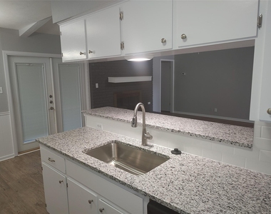 3304 Woodbriar Ln - Photo Thumbnail 12
