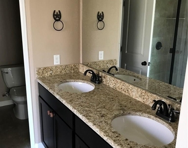 8213 Reggio St - Photo Thumbnail 13