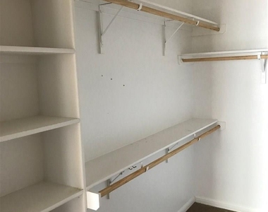 8213 Reggio St - Photo Thumbnail 15