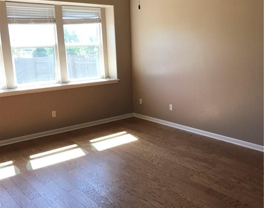 8213 Reggio St - Photo Thumbnail 9
