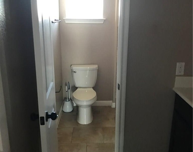 8213 Reggio St - Photo Thumbnail 27