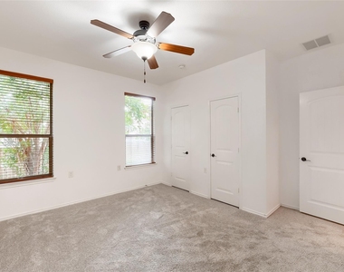 8921 Stambourne St - Photo Thumbnail 2