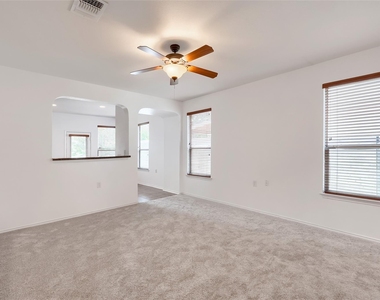 8921 Stambourne St - Photo Thumbnail 11