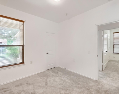 8921 Stambourne St - Photo Thumbnail 9