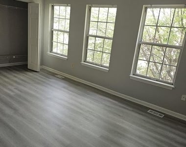 3312 Midland Court - Photo Thumbnail 6