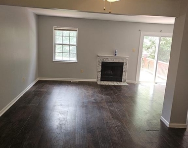 3312 Midland Court - Photo Thumbnail 5