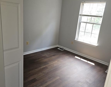 3312 Midland Court - Photo Thumbnail 8