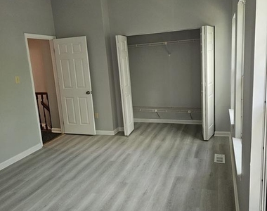 3312 Midland Court - Photo Thumbnail 7