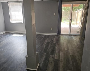 3312 Midland Court - Photo Thumbnail 11