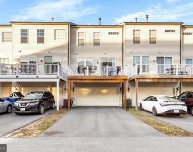 8481 Hedwig Lane - Photo Thumbnail 6