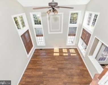 1713 Dearbought Drive - Photo Thumbnail 18